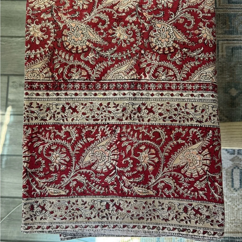 Crate&Barrel Tuscan Style Cotton Tablecloth